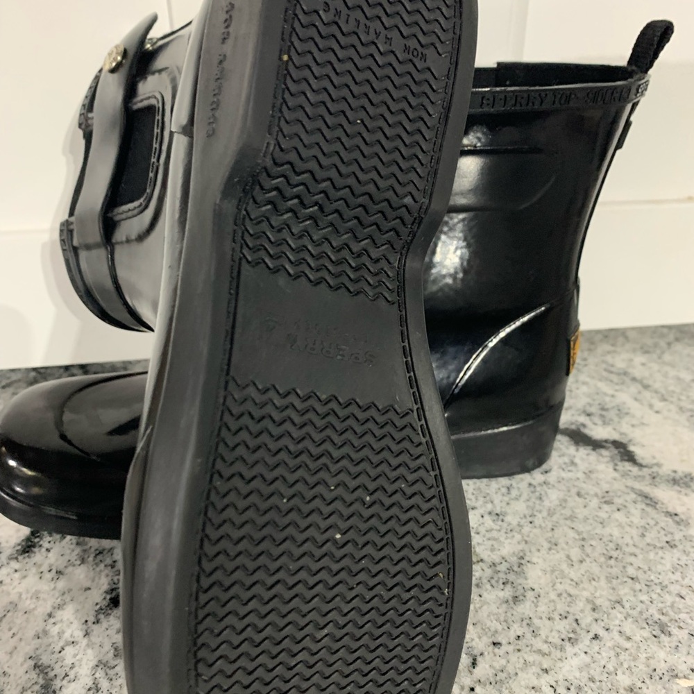 Sperry Women’s Black Glossy Rain Boots Waterproof Size 7 Ankle Boots - Picture 4 of 6